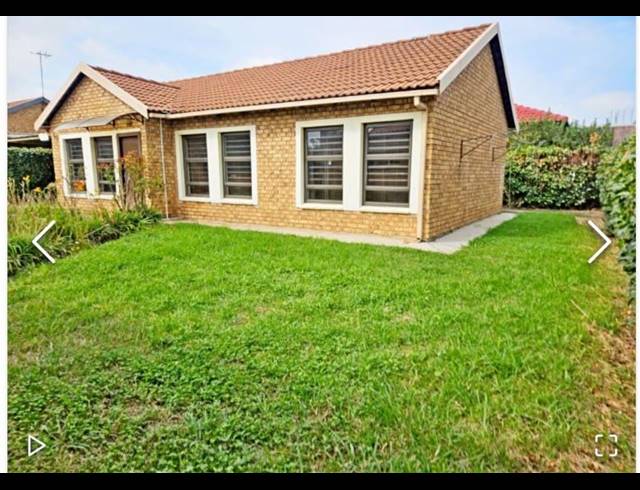 3 BEDROOM CLUSTER FOR SALE IN RHODESFIELD